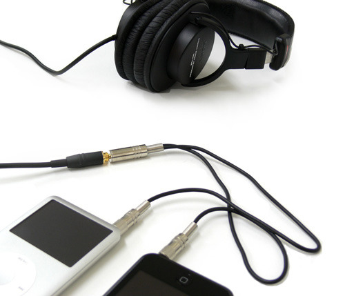 iPod DJ Mixer（iPodおよびヘッドホンは別売）