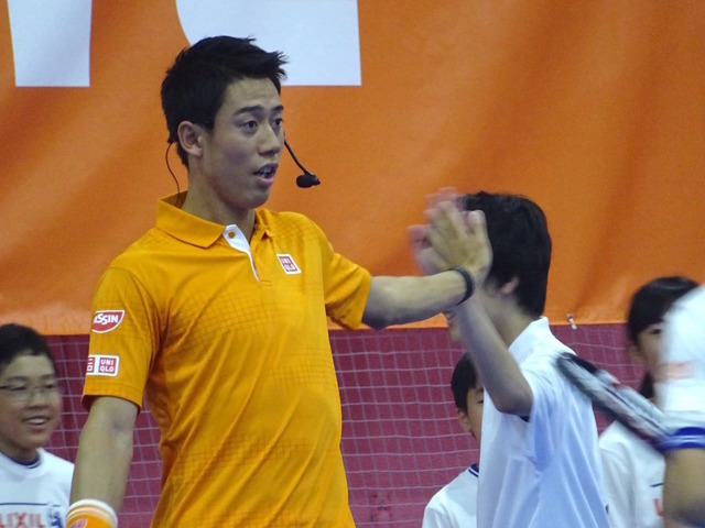錦織圭、ハイタッチした小学生の「もう手を洗わない」発言に苦笑い「洗ってください」