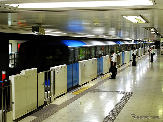 東京モノレールは10月から全ての駅と車両で無料Wi-Fiサービスの提供を開始する。写真は天空橋駅。