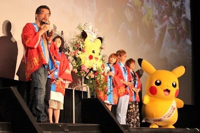 「ポケモン・ザ・ムービーXY&Z」初日舞台挨拶 10年連続出演の“しょこたん”にサプライズも