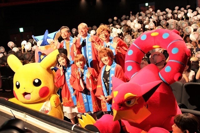 「ポケモン・ザ・ムービーXY&Z」初日舞台挨拶 10年連続出演の“しょこたん”にサプライズも