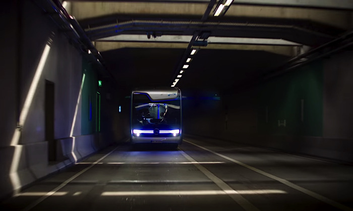 メルセデス・ベンツの半自動運転バス、オランダで約20キロの自動運転に成功！