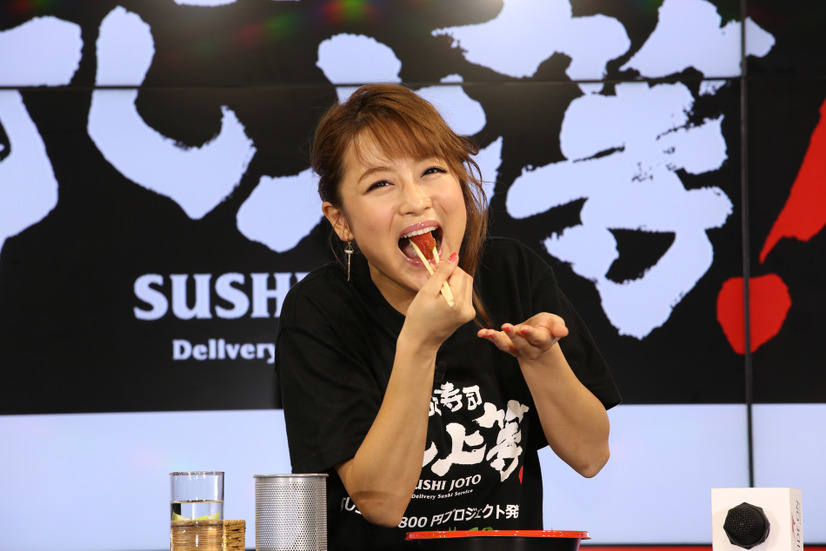 鈴木奈々、仲直りのキス芸で迫る上島竜兵に強烈ビンタ！