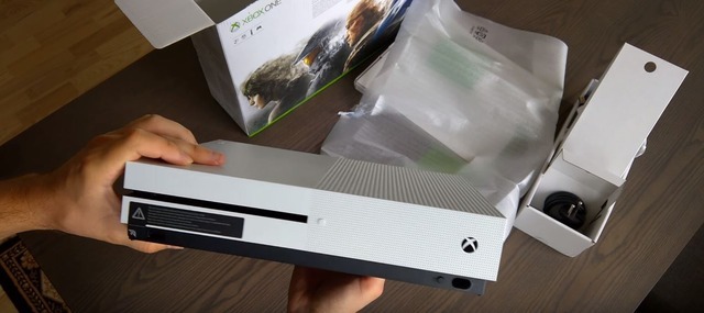 Xbox One S本体の開封映像到着―4K出力はアップデートで対応？