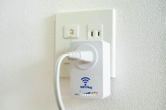 家電のプラグを本製品に差し込むだけで、消費電力を24時間連続でモニタリングできる（画像はプレスリリースより）