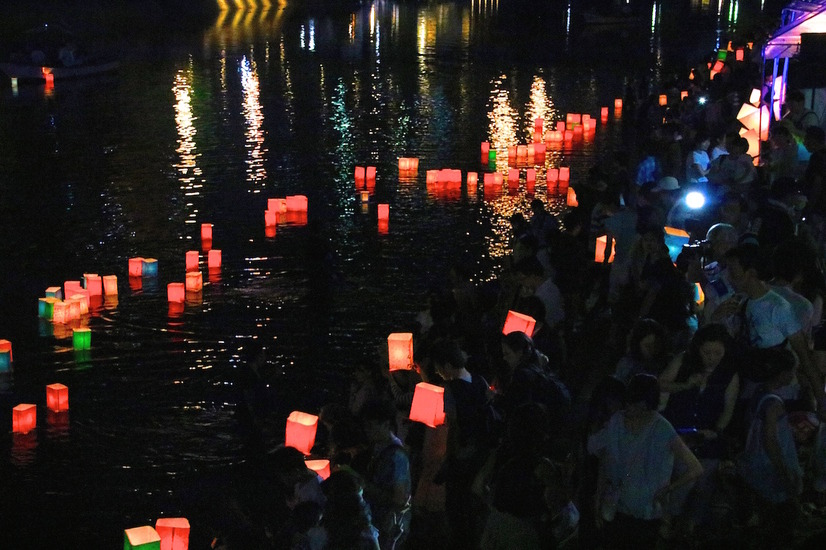 被曝71年の広島、ポケモンGOなしでおごそかな「原爆の日」