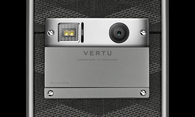 廉価版なのに約44万円！ 英高級スマホブランド「VERTU」が新モデル