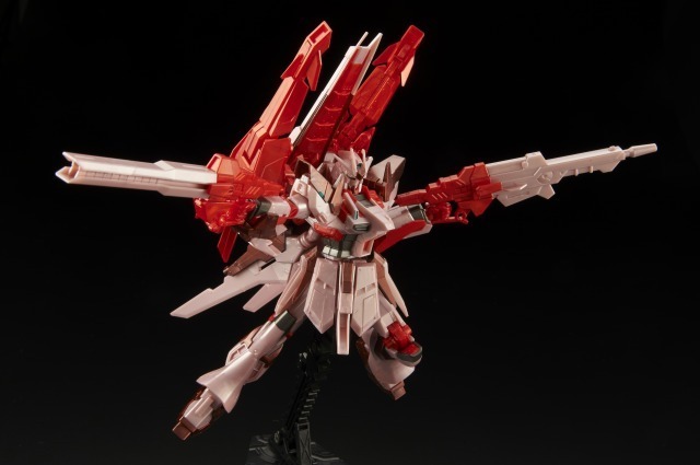 HGBF 1/144 Hi-νガンダムヴレイブアメイジング Ver.紅の彗星