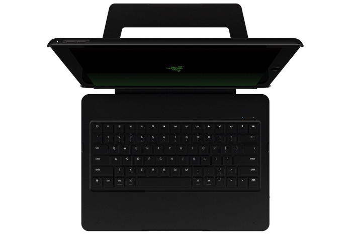 押しごたえ抜群！12.9インチiPad Pro向けの薄型メカニカルキーボード