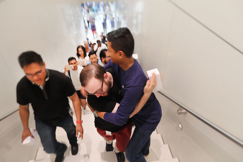 ニューヨークのワールドトレードセンターにオープンしたApple Store（C）Getty Images