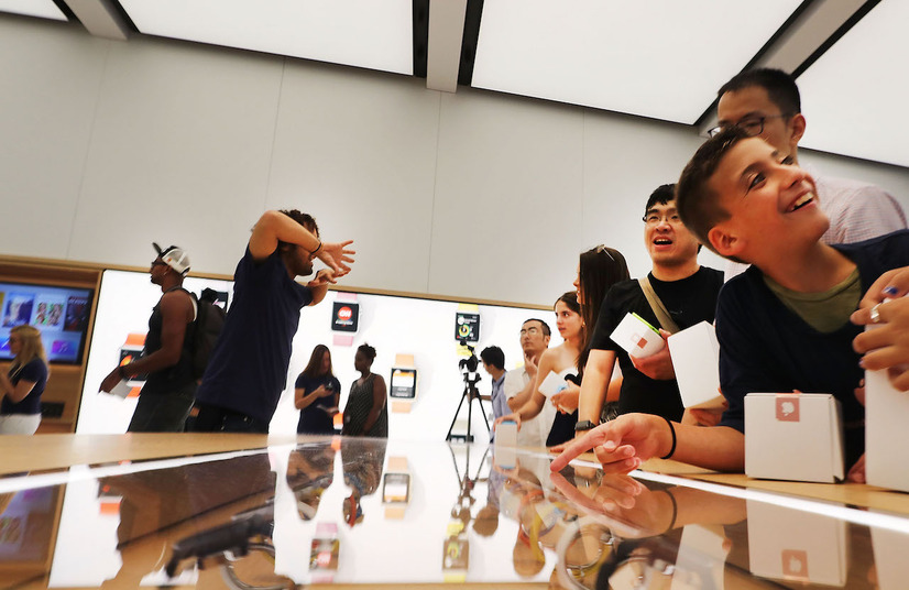 ニューヨークのワールドトレードセンターにオープンしたApple Store（C）Getty Images