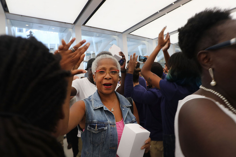 ニューヨークのワールドトレードセンターにオープンしたApple Store（C）Getty Images