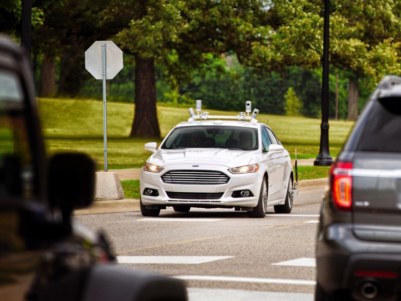 ついに運転手不要の自動運転車が登場!? 米Ford、2021年までに商用化へ