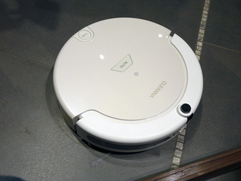 もはやお掃除だけじゃない！留守宅を見守るロボット掃除機「MAMORU」