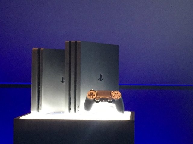 性能が向上した上位モデル「PS4 Pro」発表！HDDは1TB、GPUパワーは約2倍以上に