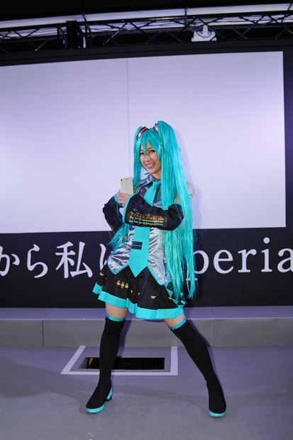 大盛況！Xperiaのお姉さんは今年もスゴかった……東京ゲームショウ 2016