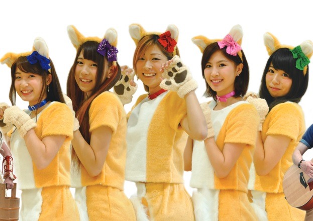 秋田美人×秋田犬で全力アピール！「あきたわんわん娘」が東京でお披露目