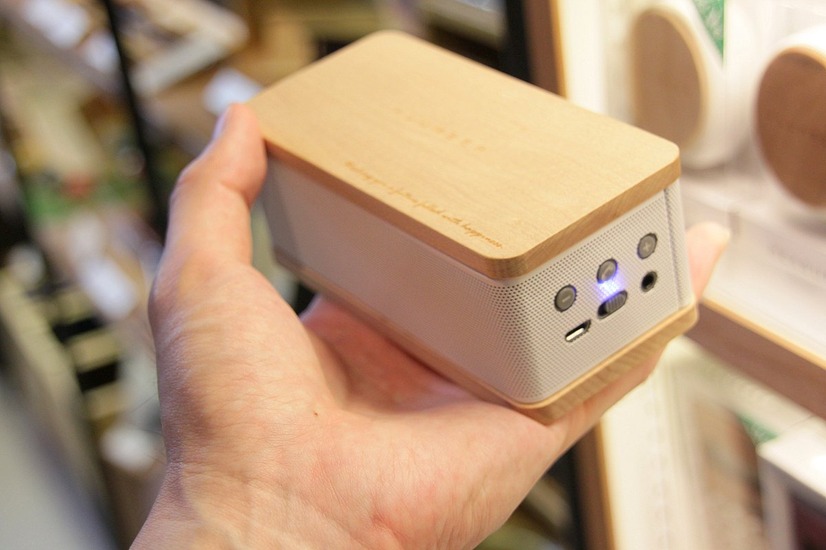 【ショップ探訪 Vol.2】思わず手に取ってみたくなるスマホグッズ...木製デザイン雑貨の専門店「Hacoa」