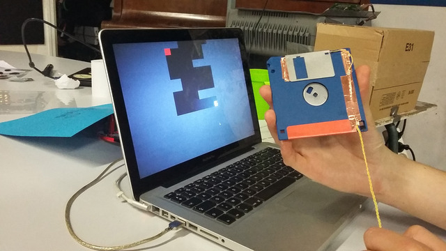 フロッピーディスクがコントローラーに！？インディーACT『Mr Floppy』発表