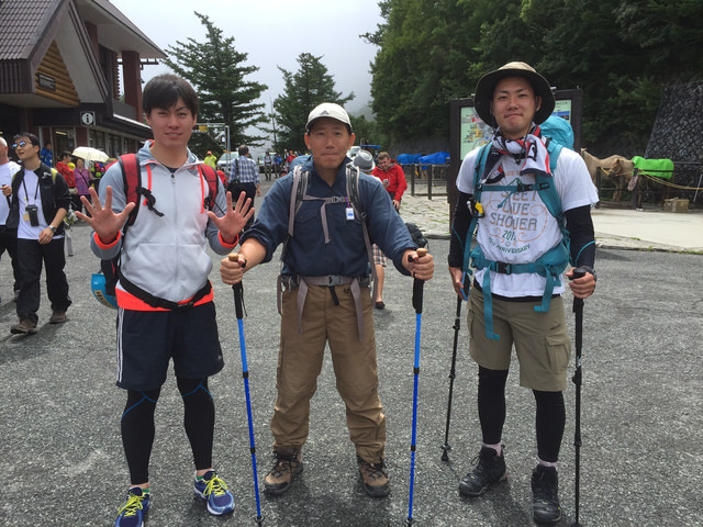 約600名の登山者にビーコンを持たせてモニターとして参加してもらい、ルート選択や山頂到達率、山頂滞在の時間帯や日帰り率などを把握（画像はプレスリリースより）