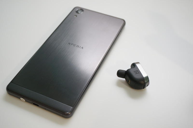 ソニー「Xperia Ear」、11月18日に発売！スマホを音声操作できる片耳ワイヤレスイヤホン