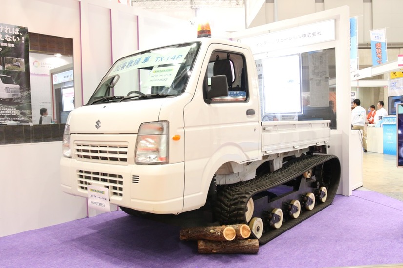 みすずホールディングスのNAGANO YANASEの災害救援車「TX-14P」（撮影：防犯システム取材班）