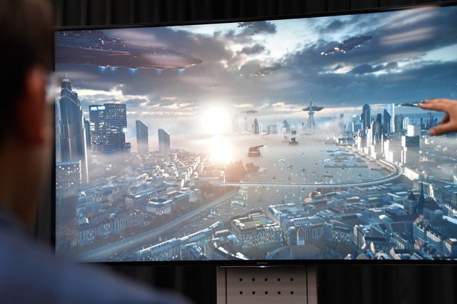 【レポート】「PS4 Pro」とPS4はどう違う？PS VRや『コール オブ デューティ インフィニット・ウォーフェア』を4Kテレビで体験してみた