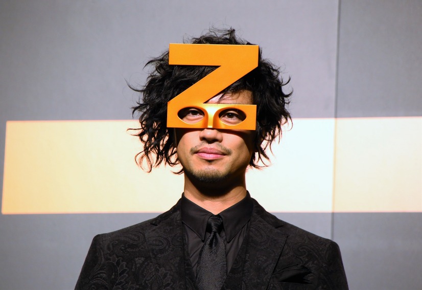 斎藤は冷暖システム『Z空調（ゼックウチョウ）』新TVCMでZマスクを装着した「ゼックウチョウ」を演じる
