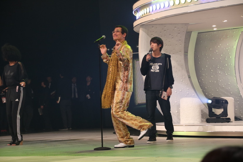 ピコ太郎、「PPAP」第九バージョンに新垣結衣、唖然！