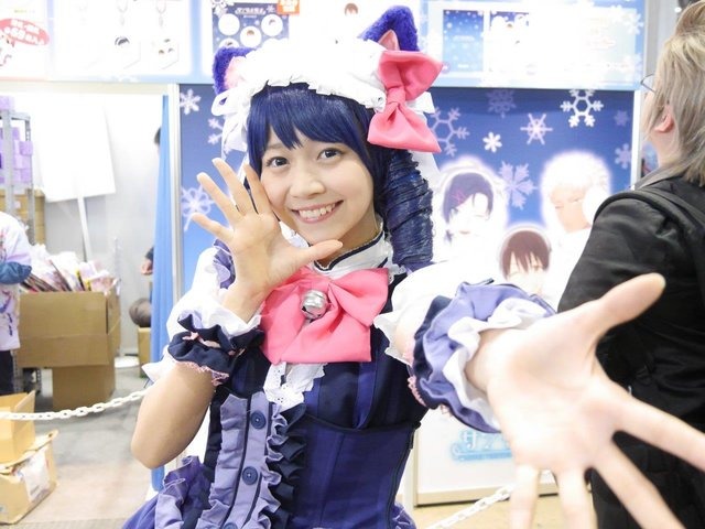 【コミケ91】企業ブースを彩った美女たちを写真100枚でお届け！