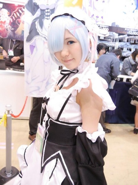 【コミケ91】企業ブースを彩った美女たちを写真100枚でお届け！