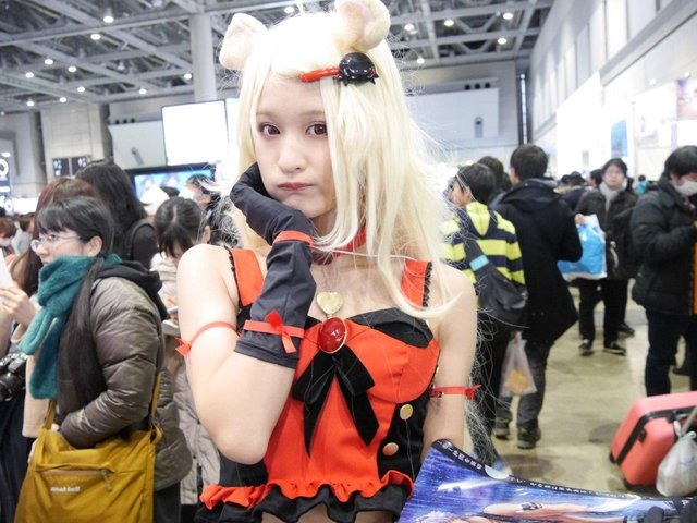 【コミケ91】企業ブースを彩った美女たちを写真100枚でお届け！