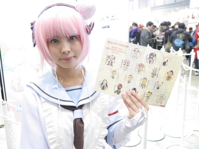 【コミケ91】企業ブースを彩った美女たちを写真100枚でお届け!