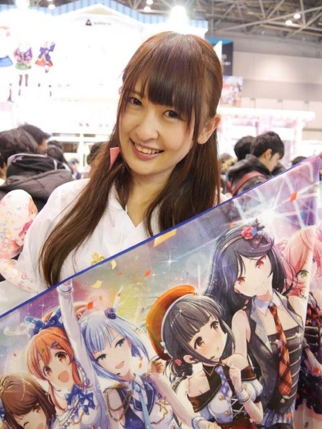 【コミケ91】企業ブースを彩った美女たちを写真100枚でお届け！