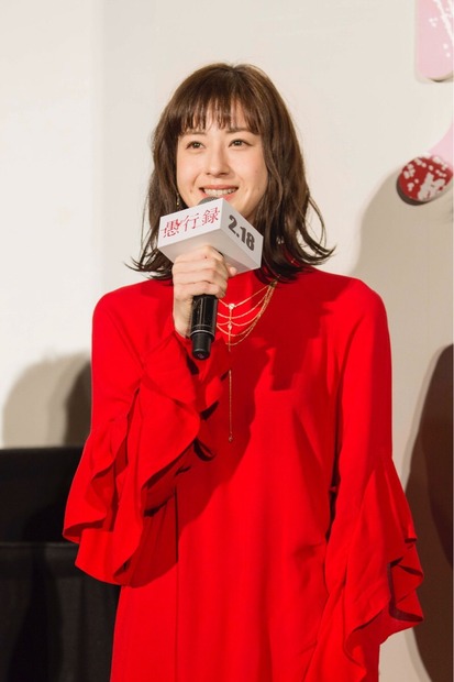 満島ひかり、妻夫木聡に「愛してるよ！」とメール！……『愚行録』舞台挨拶
