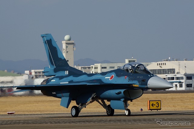 三菱重工業が生産した国産戦闘機「F-2」。戦闘機は型式証明が必要ないので、旅客機ではそこが盲点となってしまった。
