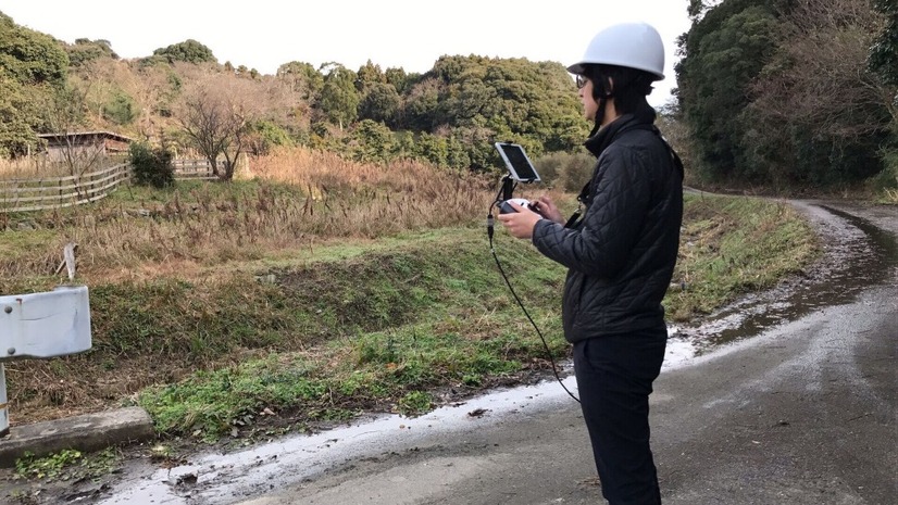 EDACは救急ドローンの実現を模索した実証実験を複数回実施しており、山間部のマラソン大会ではドローンを活用した上空からの安全管理なども手がけている（画像はプレスリリースより）