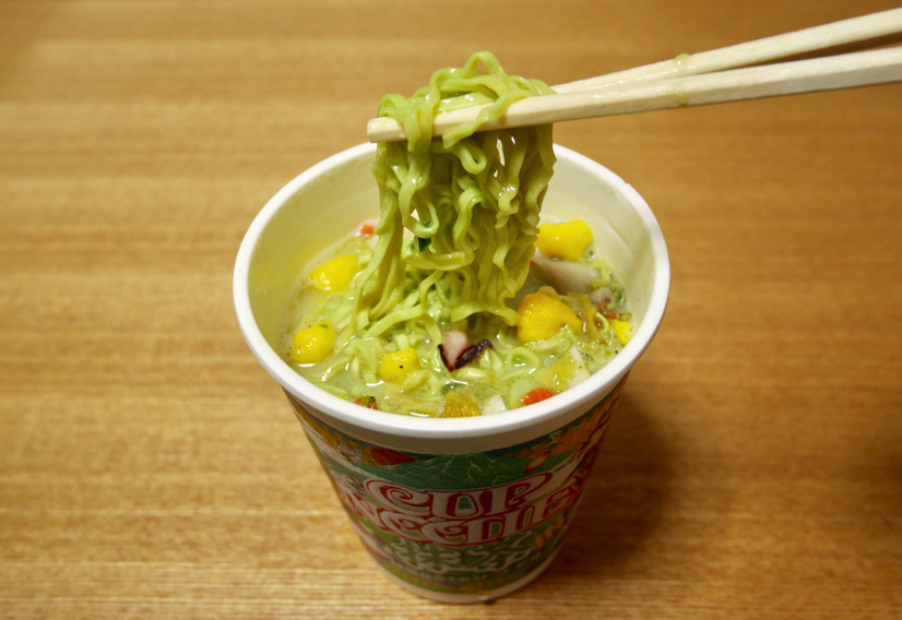 意外とイケる!?　抹茶味のカップヌードルを実食レポート