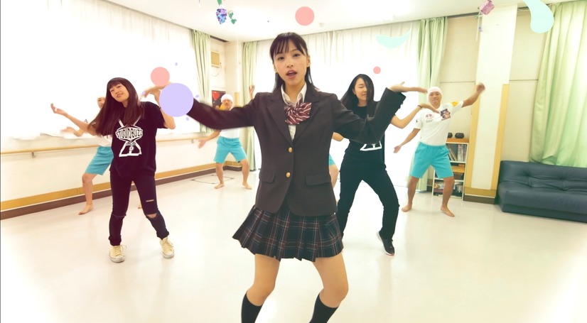 3058人が踊りだす！　久喜市のPRダンス動画『1000人クッキーダンス』が圧巻