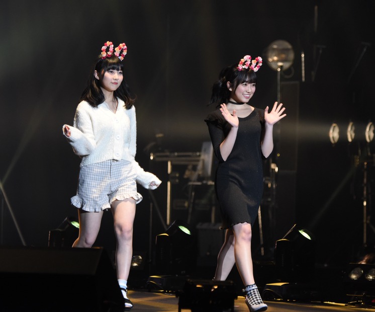 HKT48の“なこみく”こと矢吹奈子（AKB48 兼任）と田中美久