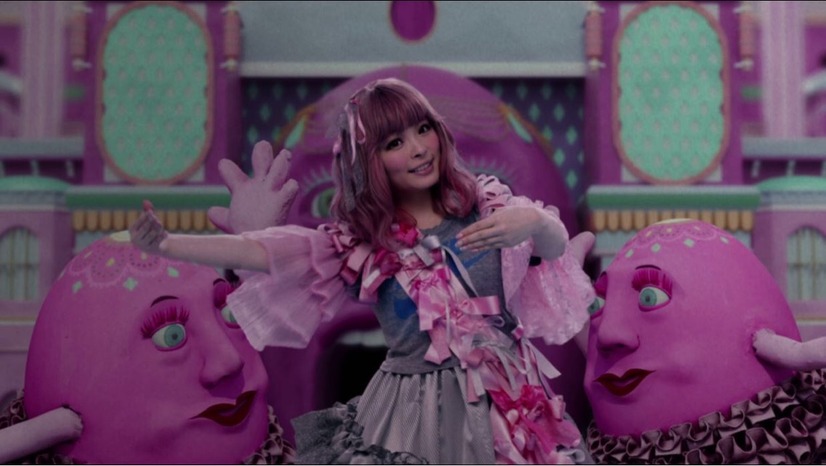 きゃりーぱみゅぱみゅが卵の王国の王女に！新曲「良すた」MV解禁