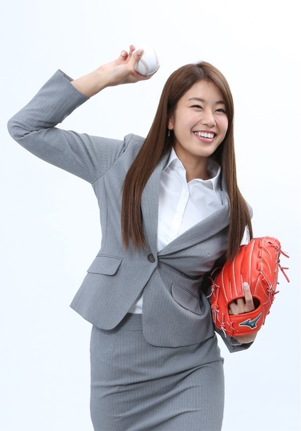 稲村亜美、夢の甲子園で始球式！巨人相手に110km/hを目指す