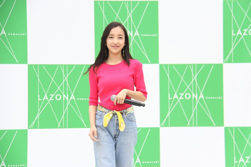 板野友美、新曲初披露「私の曲では珍しい爽やかな曲」