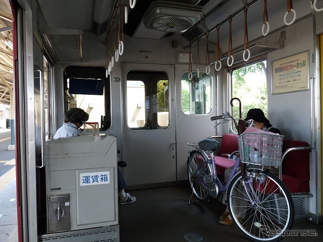 JR千葉支社が発表した「新しい列車」は自転車をそのまま車内に持ち込めるが、詳細は明らかにされていない。写真は養老鉄道（岐阜・三重県）のサイクルトレインの様子。