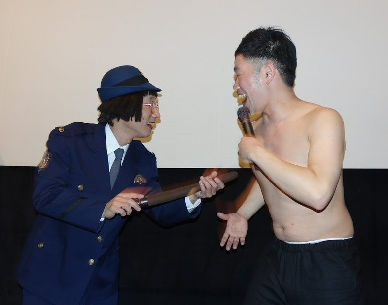 大人気のすっちー、悩みは家族が「乳首ドリル」が嫌いなこと！