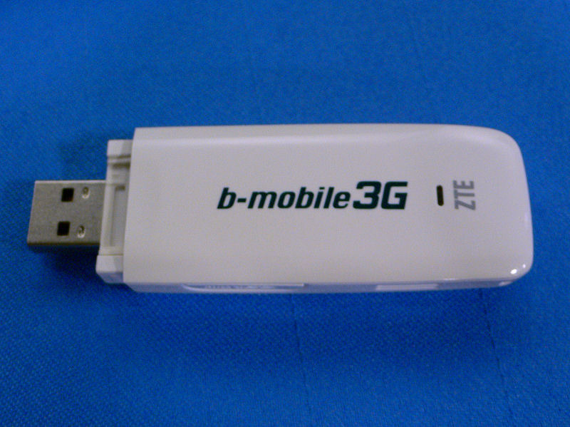 　日本通信は6日、HSDPAを用いたモバイルデータ通信サービス「b-mobile3G」を7日から開始すると発表した。b-mobile3Gは、NTTドコモのFOMA網を利用したMVNO型のサービスだ。