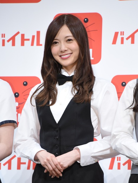 乃木坂46・白石麻衣、松村沙友理、高山一実が受付嬢など制服姿で登場