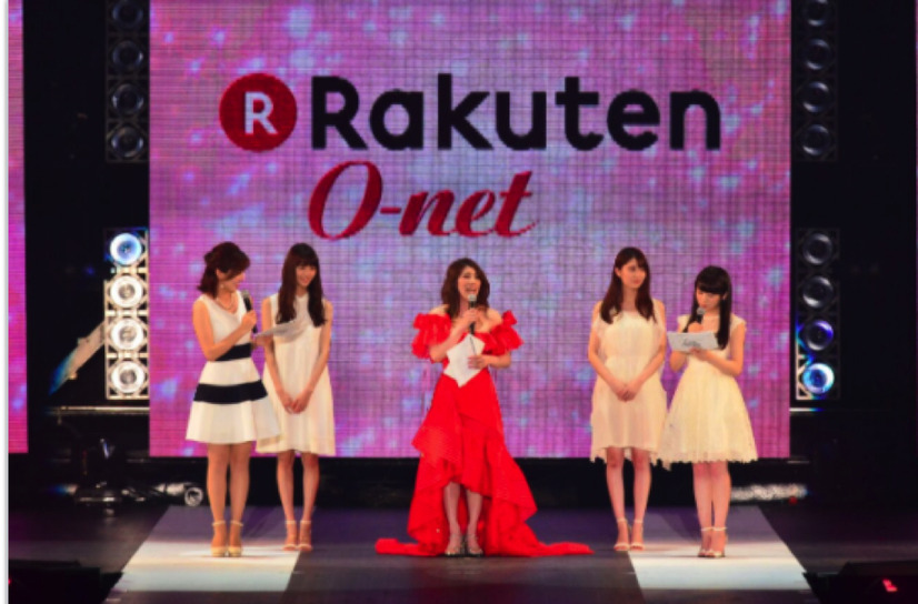 シークレットゲストに石原さとみが登場！吉田沙保里の結婚宣言も飛び出した「GirlsAward 2017」