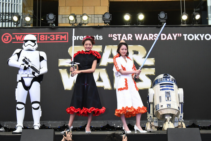 池田美優、山本舞香らが「スターウォーズ」ランウェイに登場！会場を沸かせる