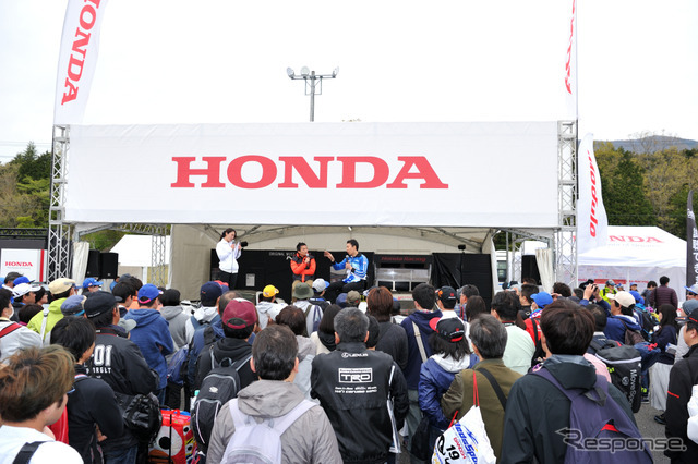 SUPER GT第2戦イベント広場の様子